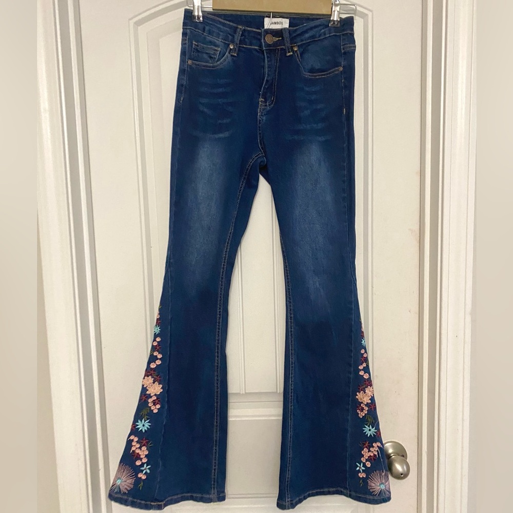 Flare Jeans w/ Floral Print